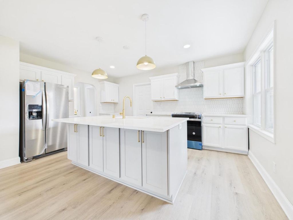 13660 W Burleigh ROAD, Brookfield, WI 53005