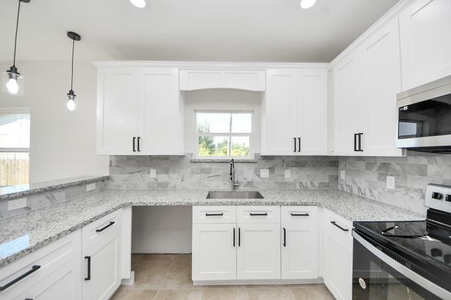 1189 County Road 5100, Cleveland, TX 77327