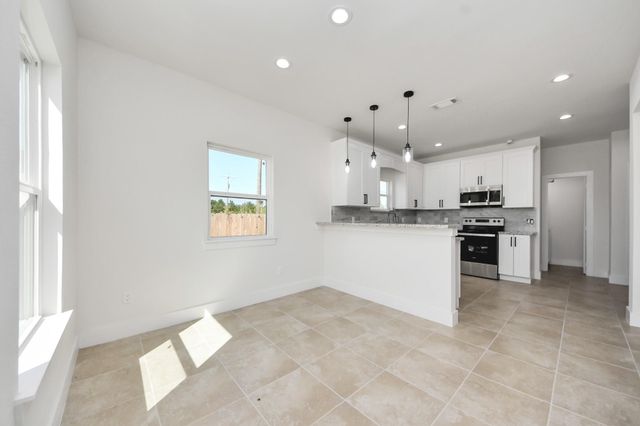 1189 County Road 5100, Cleveland, TX 77327