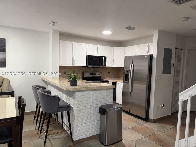 13917 SW 175th Ter, Miami, FL 33177