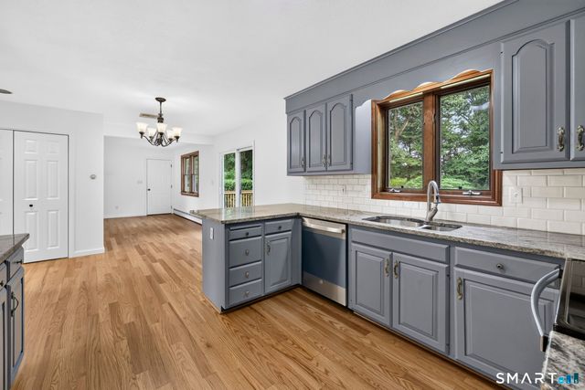 18 Old Parish Drive, South Windsor, CT 06074