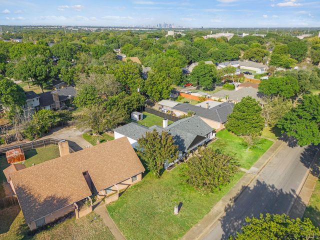 3841 Shady Hollow Lane, Dallas, TX 75233