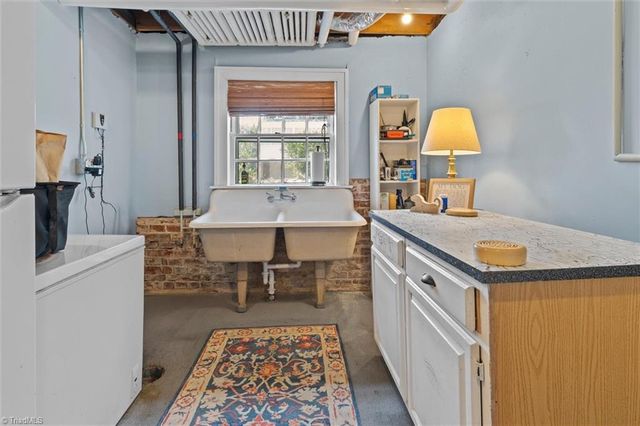 302 Cherry Street, Mount Airy, NC 27030