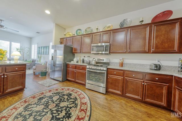 5908 Orange Hill Place, Bakersfield, CA 93306