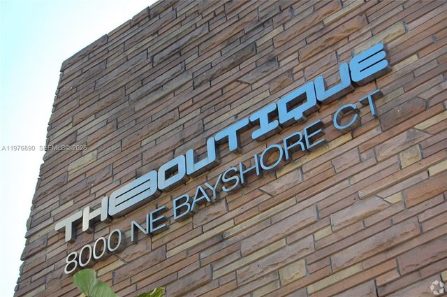 8000 NE Bayshore Ct 102, Miami, FL 33138