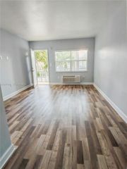 8000 NE Bayshore Ct 102, Miami, FL 33138