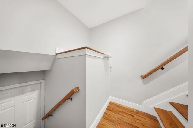 558 Broadway, Elizabeth City, NJ 07206