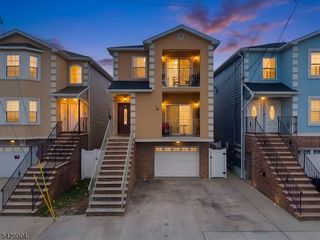 558 Broadway, Elizabeth City, NJ 07206