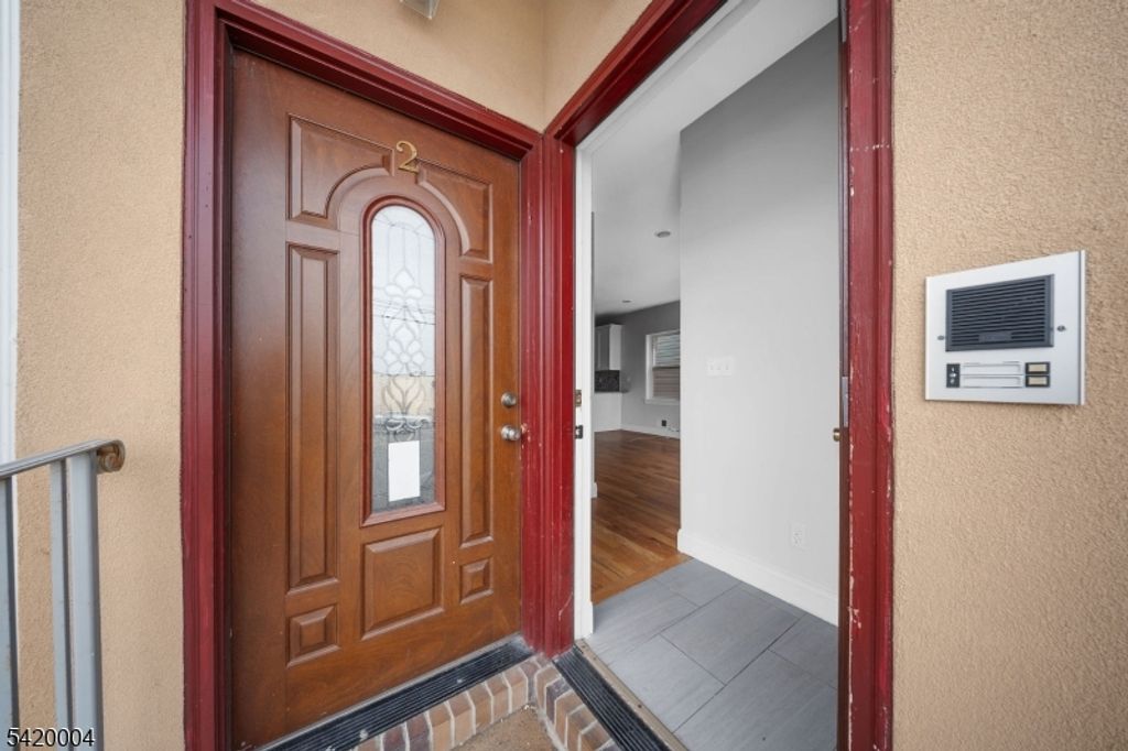 558 Broadway, Elizabeth City, NJ 07206 — photo 2