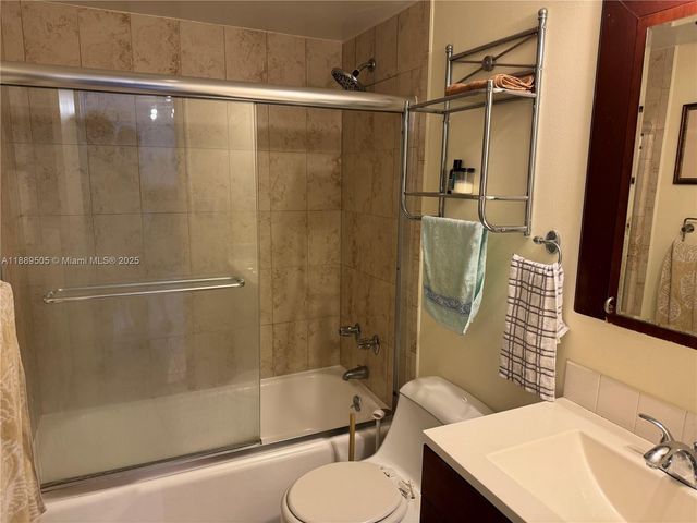 1985 S Ocean Dr 15A, Hallandale Beach, FL 33009