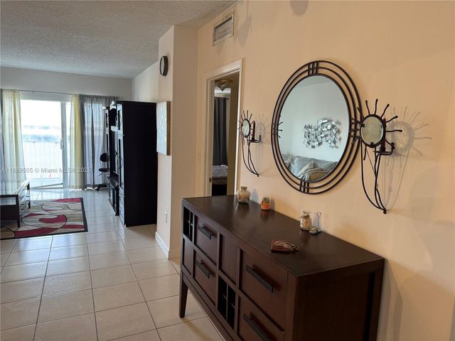 1985 S Ocean Dr 15A, Hallandale Beach, FL 33009