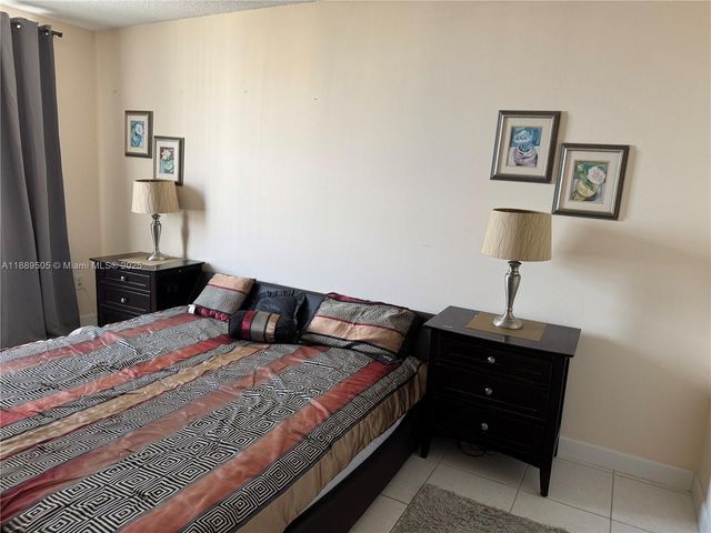 1985 S Ocean Dr 15A, Hallandale Beach, FL 33009