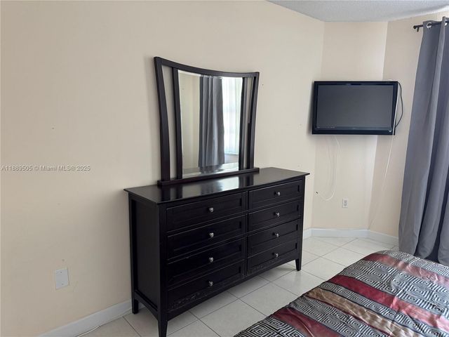 1985 S Ocean Dr 15A, Hallandale Beach, FL 33009