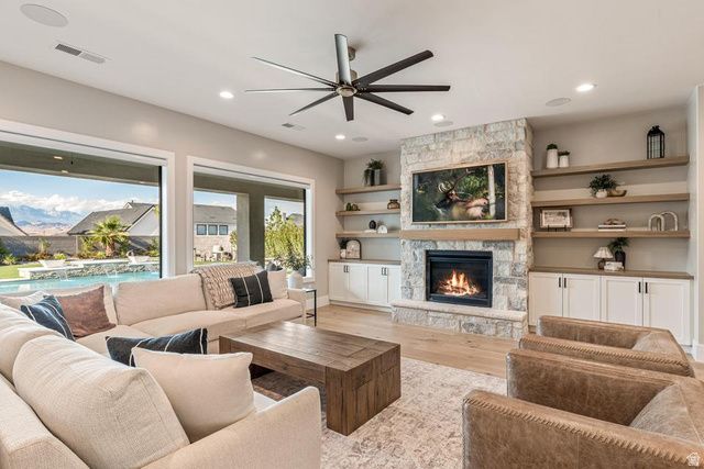 3381 E SEEGMILLER DR, St. George, UT 84790