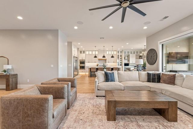 3381 E SEEGMILLER DR, St. George, UT 84790