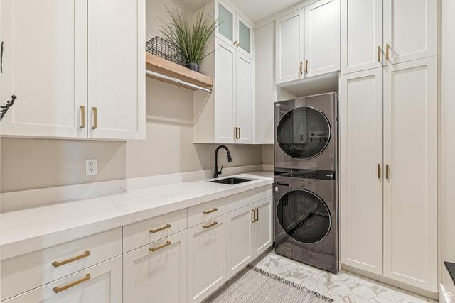 3381 E SEEGMILLER DR, St. George, UT 84790