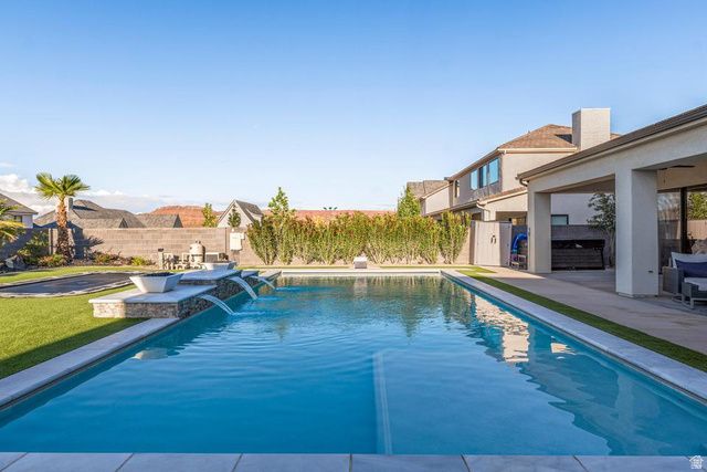 3381 E SEEGMILLER DR, St. George, UT 84790