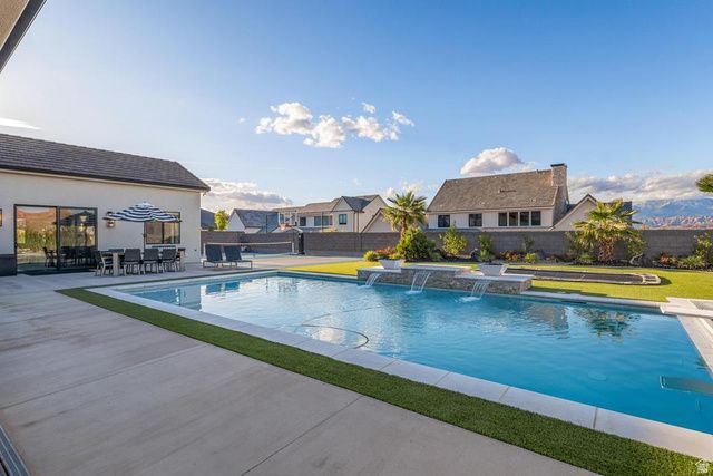 3381 E SEEGMILLER DR, St. George, UT 84790