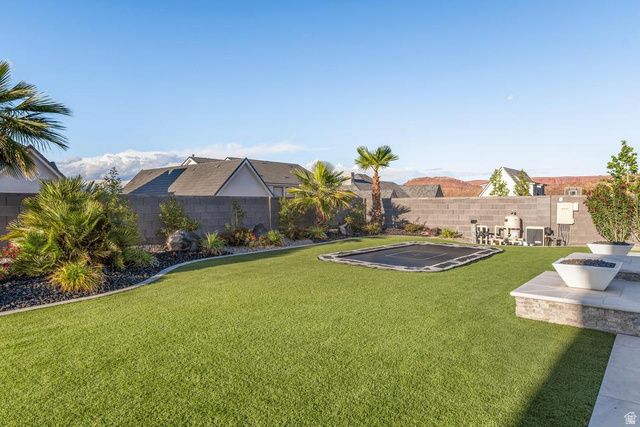 3381 E SEEGMILLER DR, St. George, UT 84790