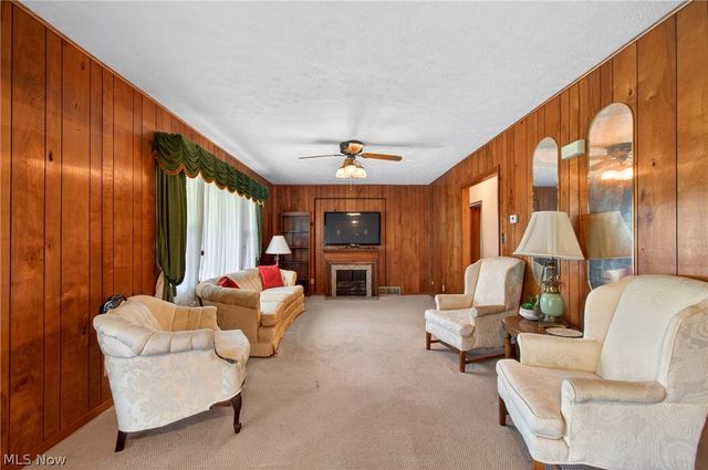 2115 Kenyon Avenue NW, Massillon, OH 44647
