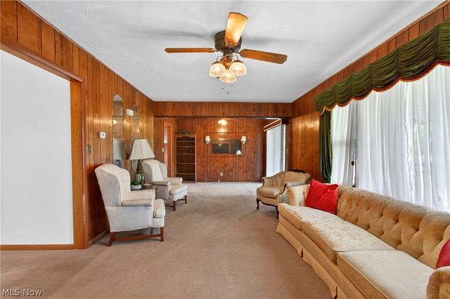 2115 Kenyon Avenue NW, Massillon, OH 44647