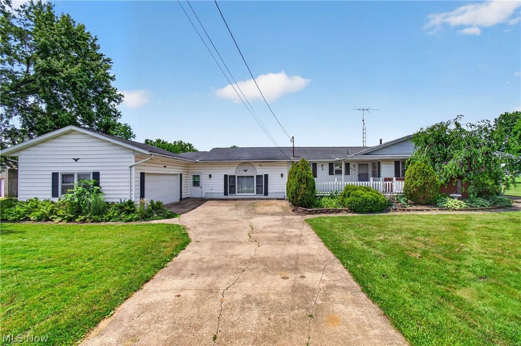 2115 Kenyon Avenue NW, Massillon, OH 44647