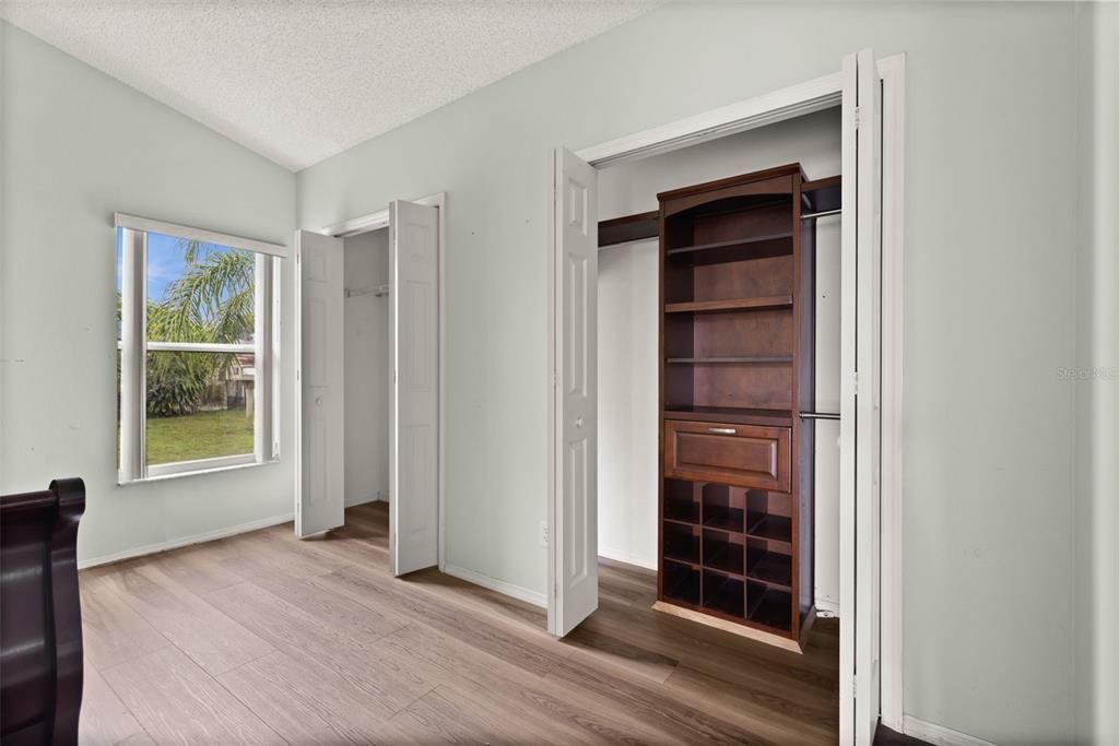 Image 14 of property listing at 1019 GREAT SHADY LANE, Orlando, FL 32825