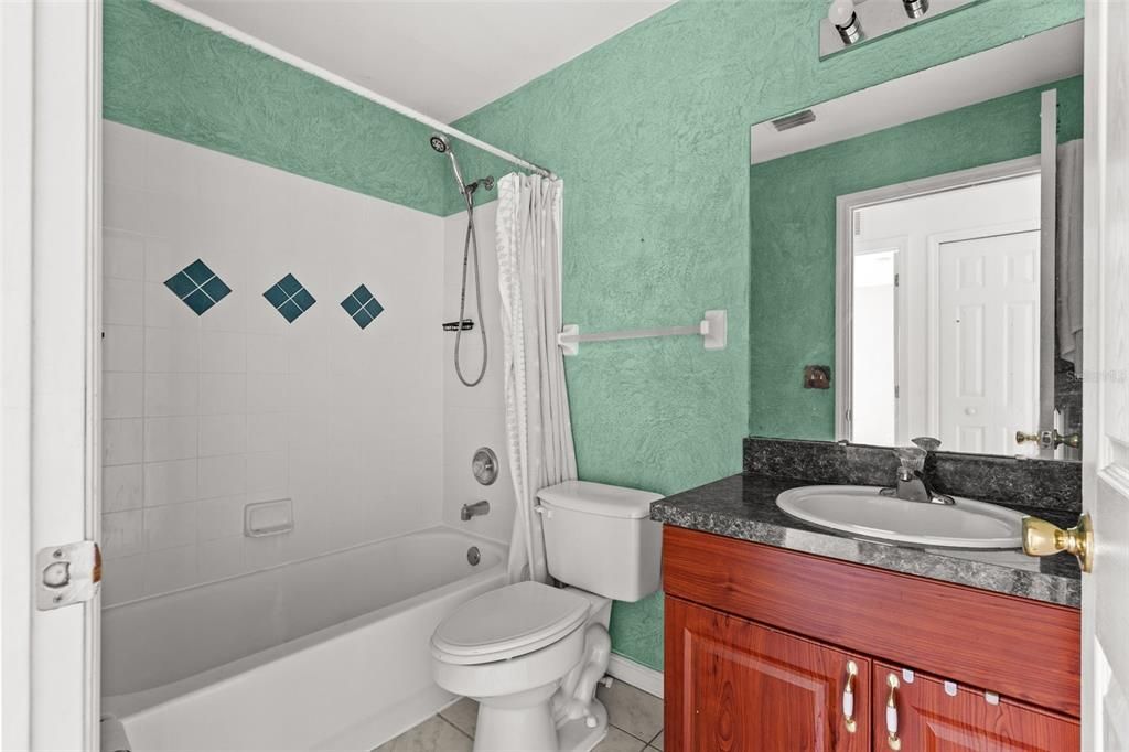 Image 19 of property listing at 1019 GREAT SHADY LANE, Orlando, FL 32825
