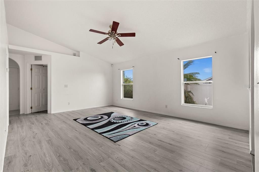 Image 29 of property listing at 1019 GREAT SHADY LANE, Orlando, FL 32825