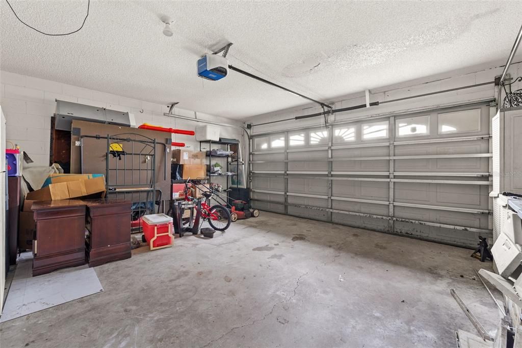 Image 33 of property listing at 1019 GREAT SHADY LANE, Orlando, FL 32825