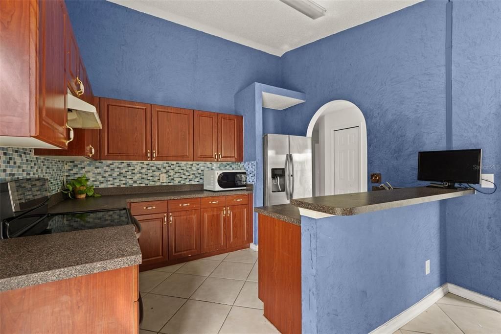Image 4 of property listing at 1019 GREAT SHADY LANE, Orlando, FL 32825