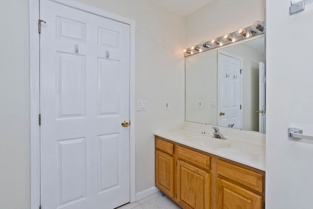 585 Sheridan 12, Chicopee, MA 01020