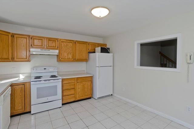585 Sheridan 12, Chicopee, MA 01020