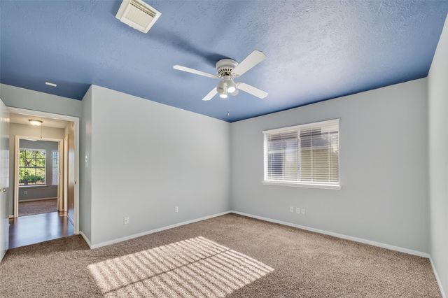 915 Highland Woods Drive, Highlands, TX 77562