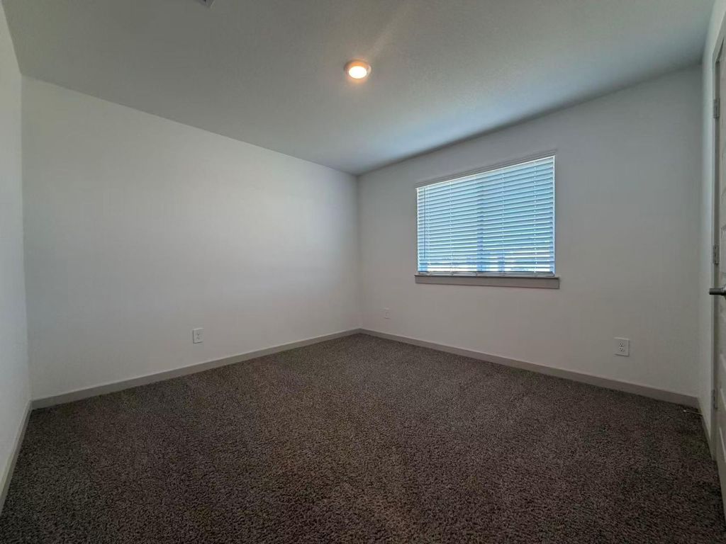 Image 6 of property listing at 3934 Gael Run Court, Katy, TX 77494