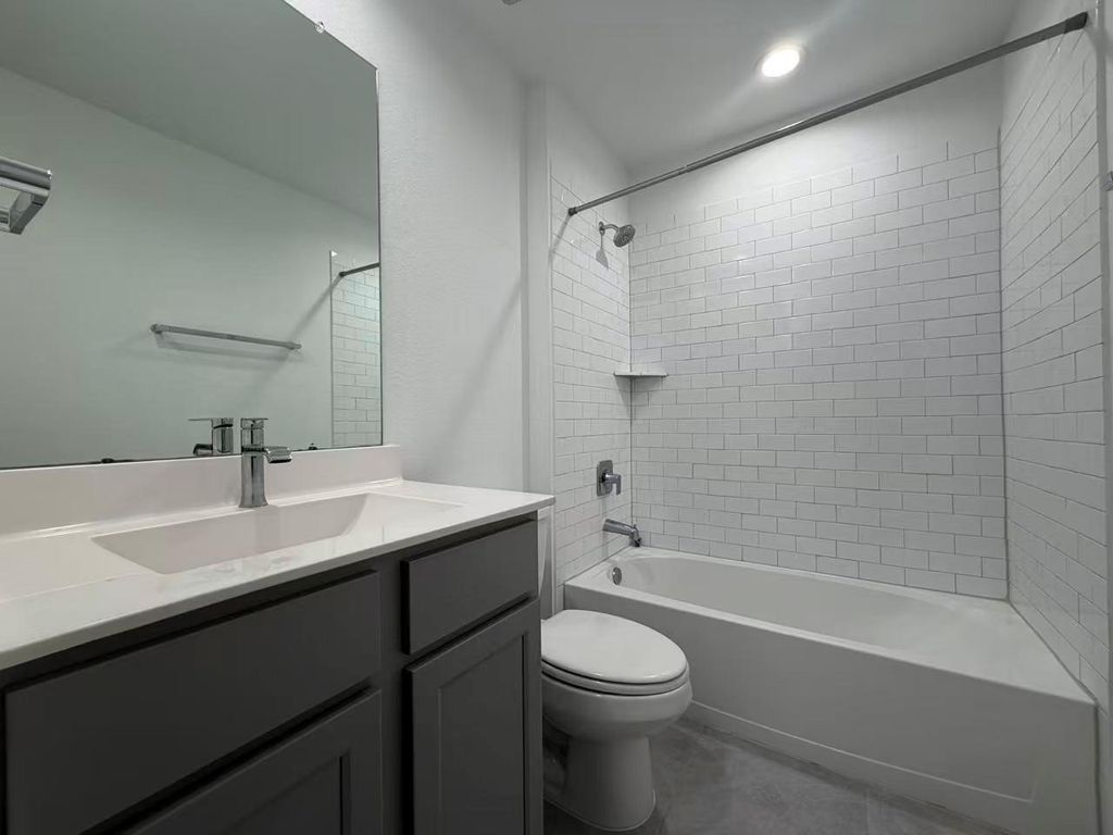 Image 7 of property listing at 3934 Gael Run Court, Katy, TX 77494