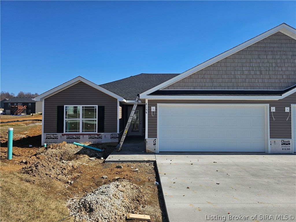 8154 Timber Lane NE 405, New Salisbury, IN 47161