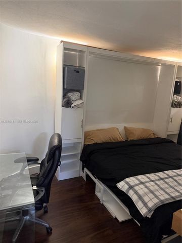 1717 N Bayshore Dr A-2847, Miami, FL 33132