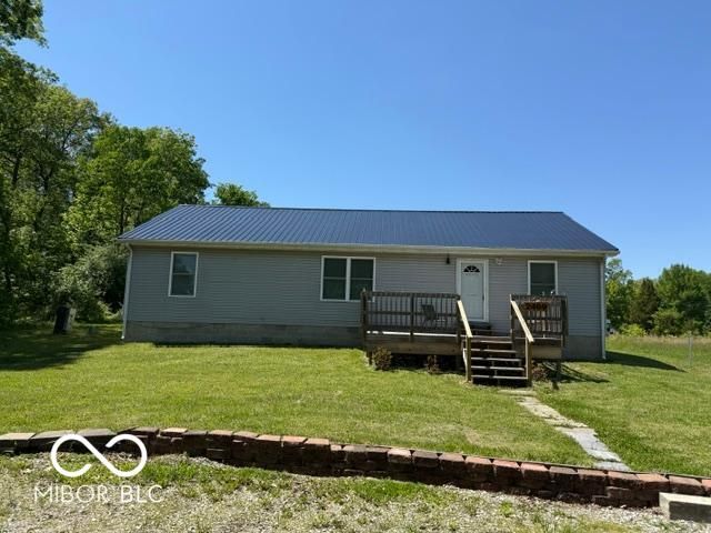 2469 Country Manor Street, North Vernon, IN 47265