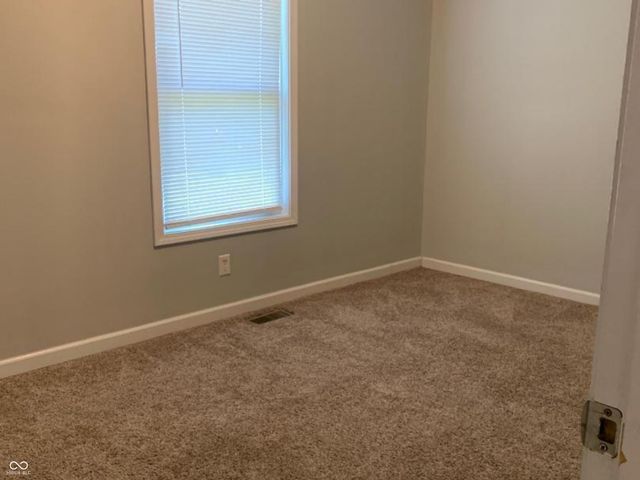2469 Country Manor Street, North Vernon, IN 47265