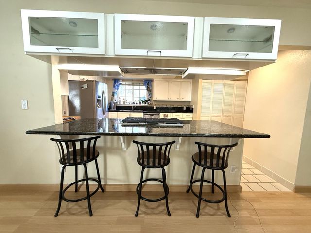 6544 Surfside Way, Sacramento, CA 95831