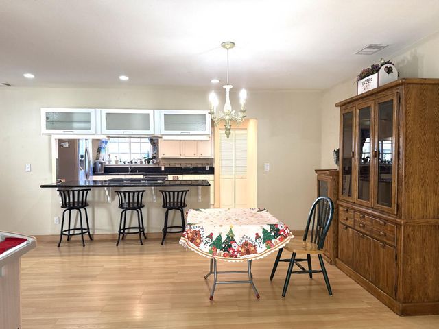 6544 Surfside Way, Sacramento, CA 95831