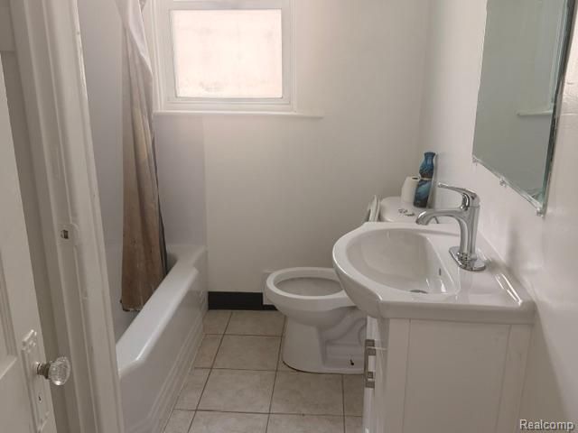 7304 Chatham, Redford, MI 48239