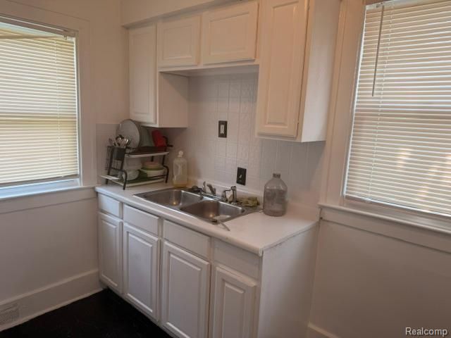 7304 Chatham, Redford, MI 48239
