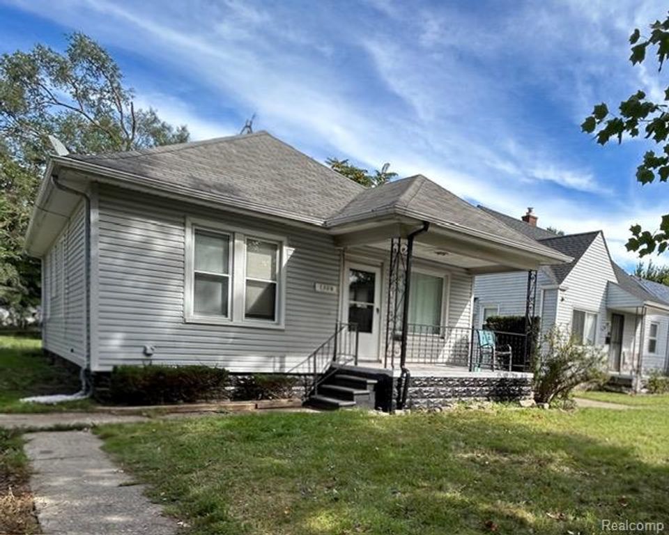 7304 Chatham, Redford, MI 48239