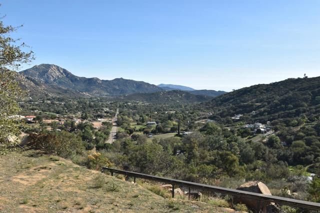 15519 Skyline Truck Trail, Jamul, CA 91935