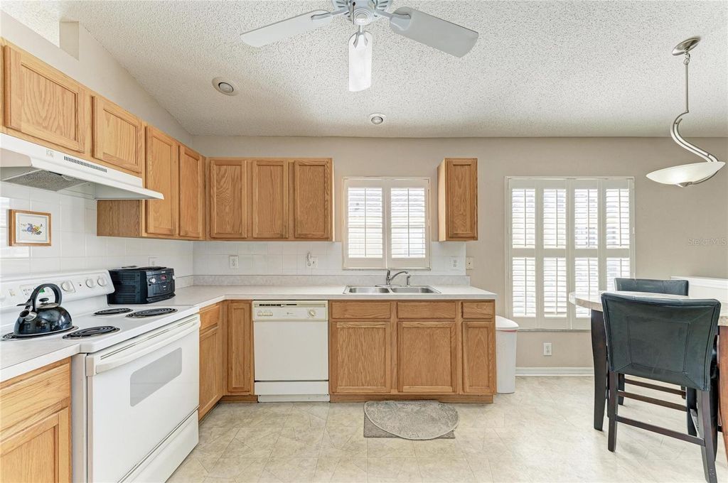 Image 15 of property listing at 4642 RUNABOUT WAY, Bradenton, FL 34203