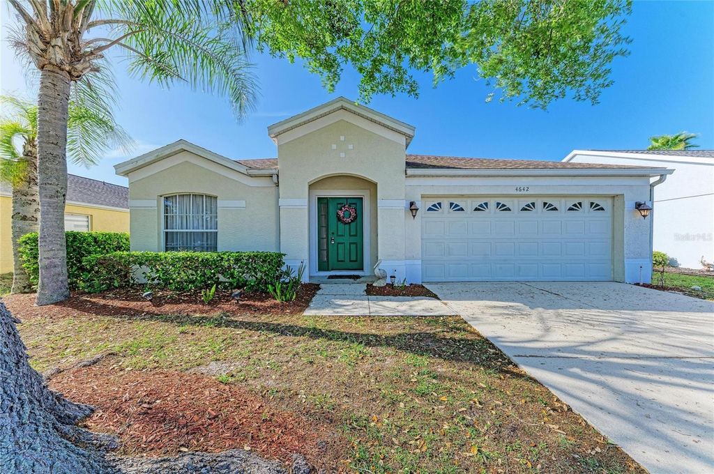 Image 6 of property listing at 4642 RUNABOUT WAY, Bradenton, FL 34203