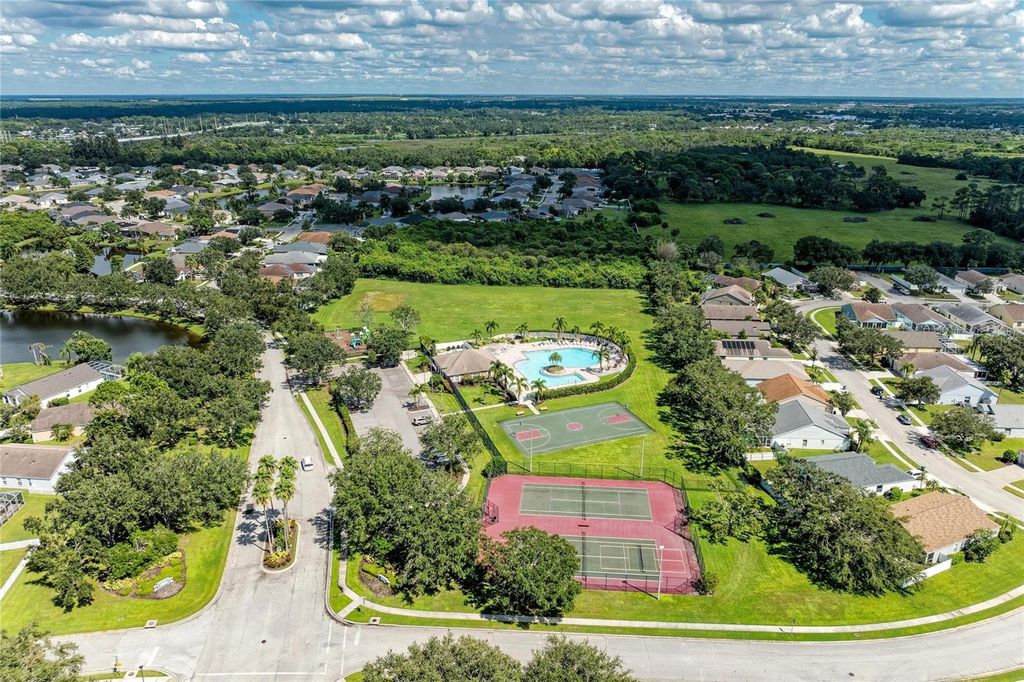 Image 57 of property listing at 4642 RUNABOUT WAY, Bradenton, FL 34203