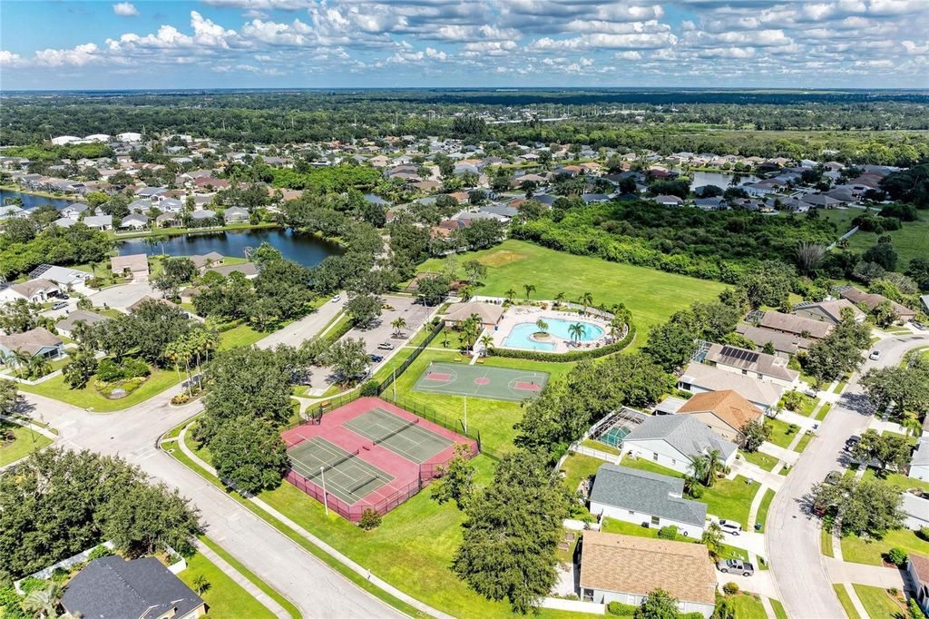Image 58 of property listing at 4642 RUNABOUT WAY, Bradenton, FL 34203